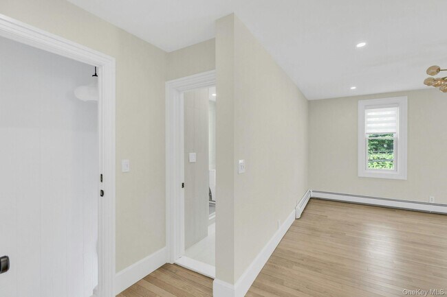 Building Photo - 76 Green St