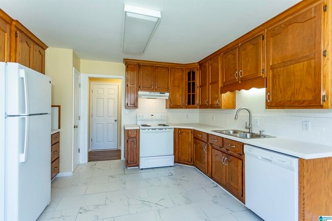 Building Photo - 713 Jason Cir