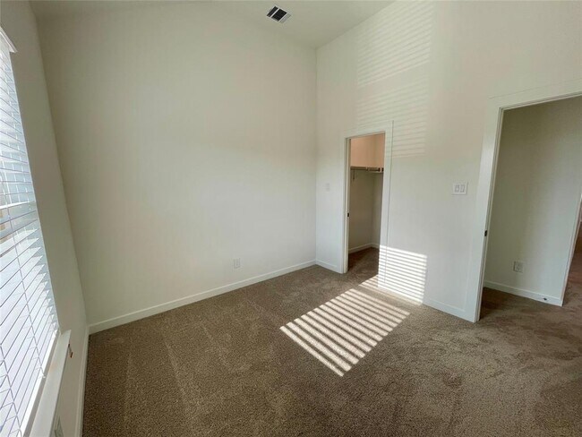 Building Photo - 16518 Amber Patina Ln