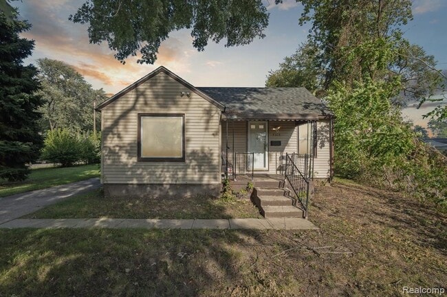 Building Photo - 5315 Edgewood St