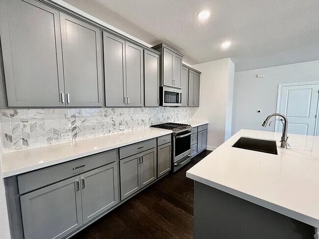 Building Photo - Open Concept Family Dream Home!