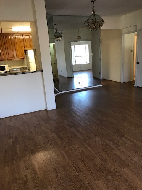 Building Photo - 2213 S Braeswood Blvd