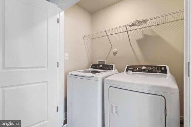 Building Photo - 2306 Spruce Knob Ter