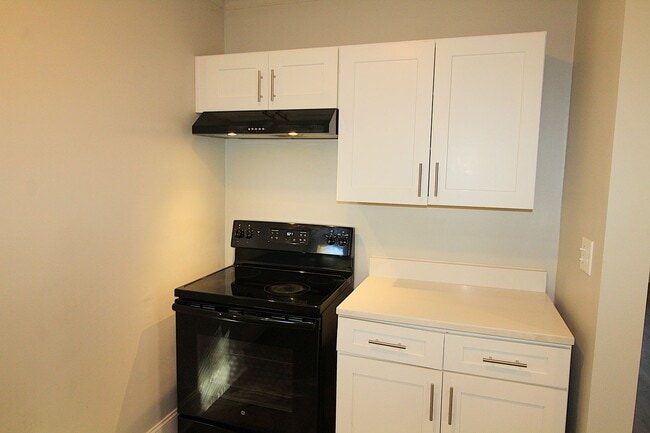 Building Photo - Welcome to Your New Home in Enderly Park!