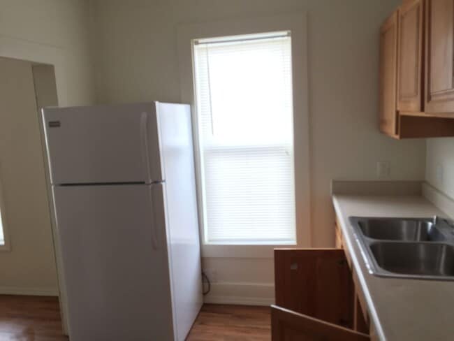 Building Photo - 1905 E Penn Ave