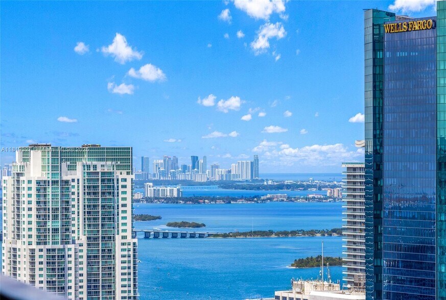 Building Photo - 801 S Miami Ave