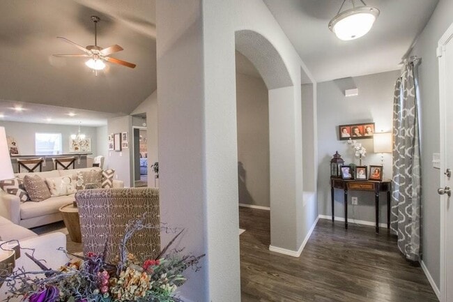 Building Photo - Wonderful and Spacious Rental Opportunity.