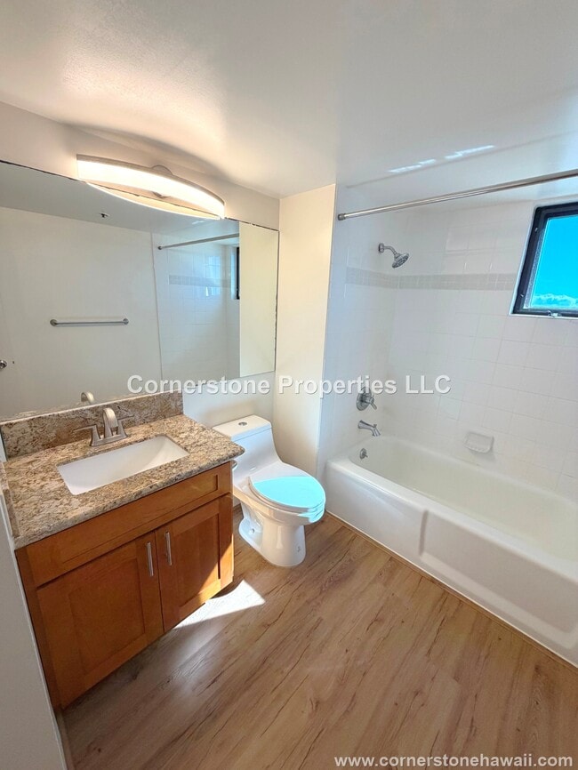 Building Photo - 990 Ala Nanala St