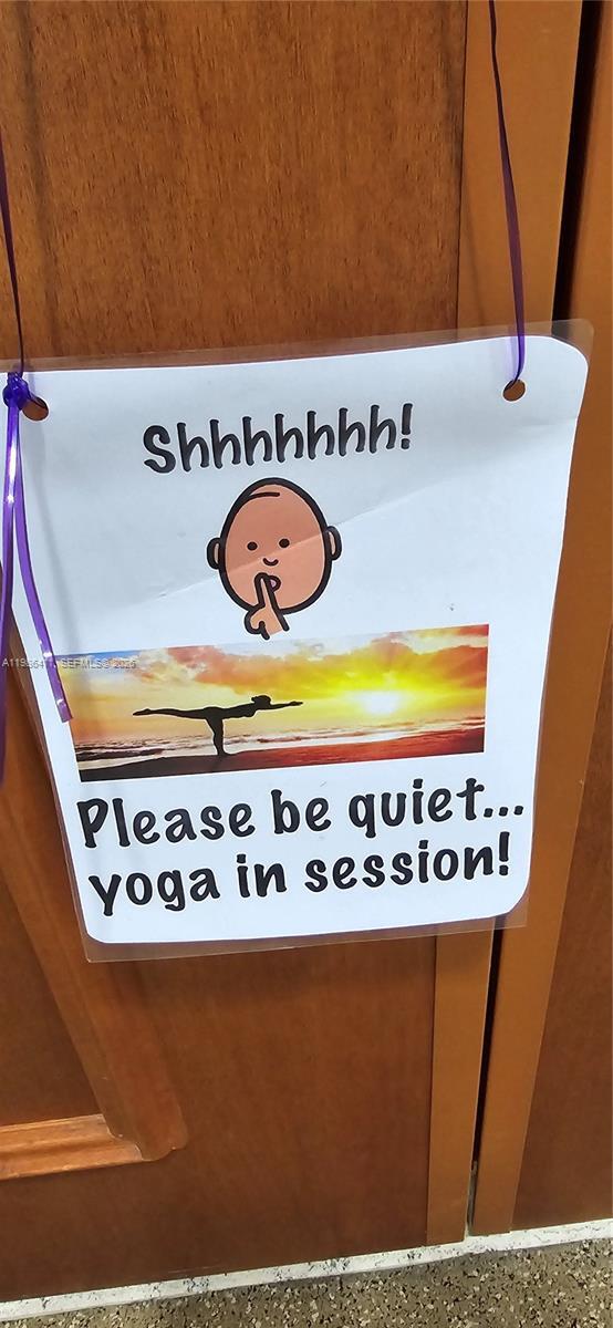 Building Photo - 347 N New River Dr E