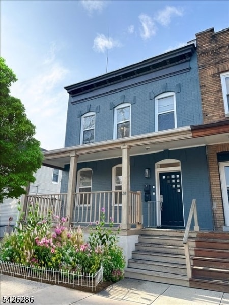 Building Photo - 38 Willowdale Ave