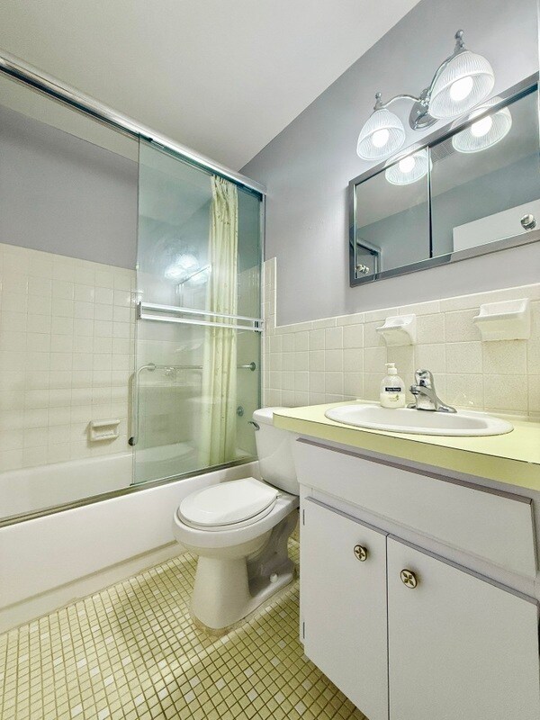 Building Photo - 2455 Finlandia Ln