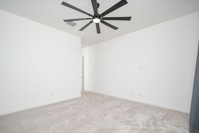 Building Photo - 3260 W Peak View Rd