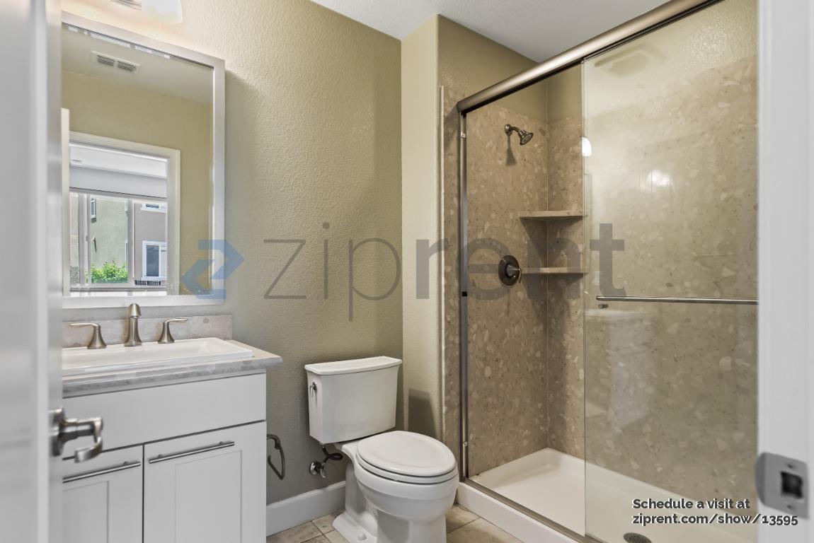 Building Photo - 5823 Brandon Ct