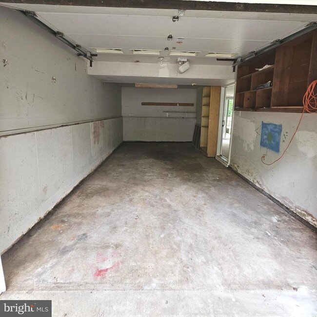 Building Photo - 2509 Foxcroft Way