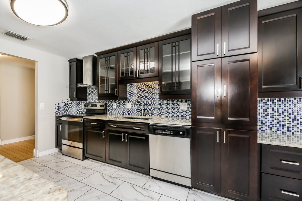 Building Photo - 3013 Hampstead Dr