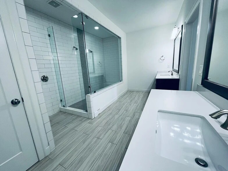 Building Photo - 304 Sonatina Ter