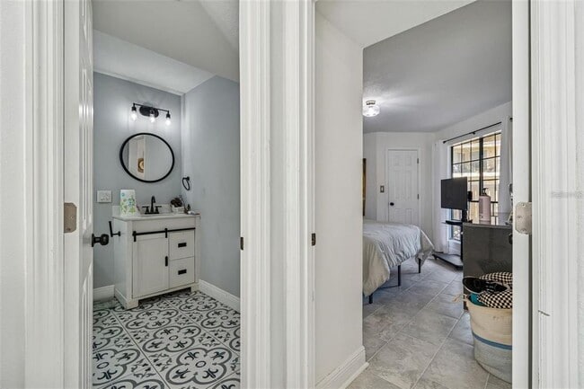 Building Photo - 8742 Mallard Reserve Dr