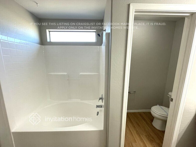 Building Photo - 23440 W Mohave St