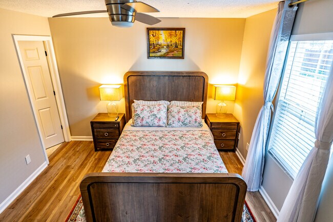 Building Photo - 1146 Pierce St