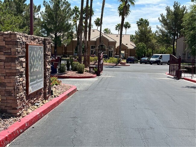 Building Photo - 1150 N Buffalo Dr