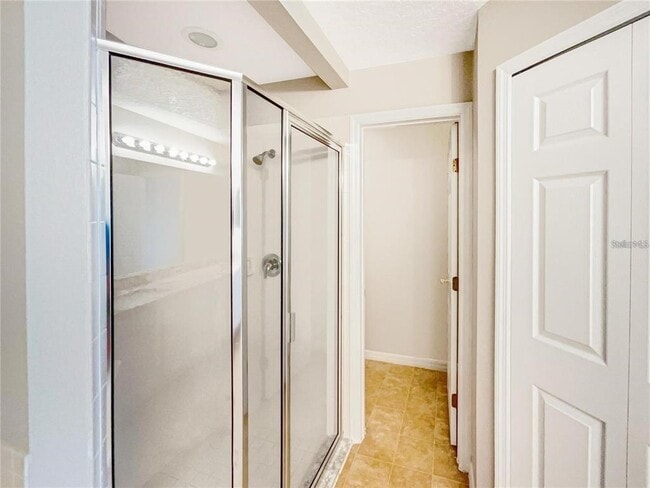 Building Photo - 4655 Doral Park Ave