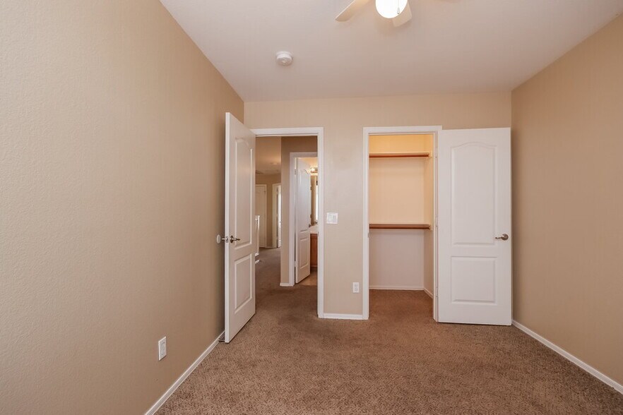 Building Photo - 1713 S 82nd Ave