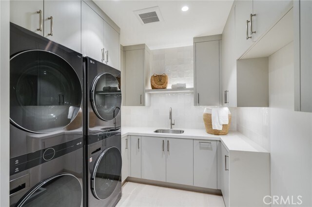 Building Photo - 427 Santa Ana Ave