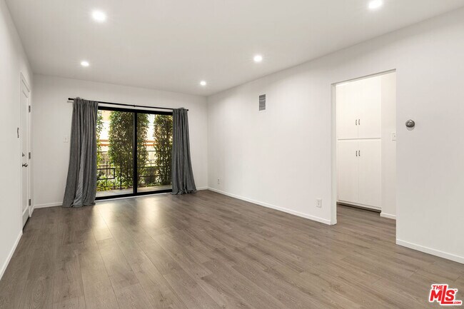 Building Photo - 4615 Finley Ave