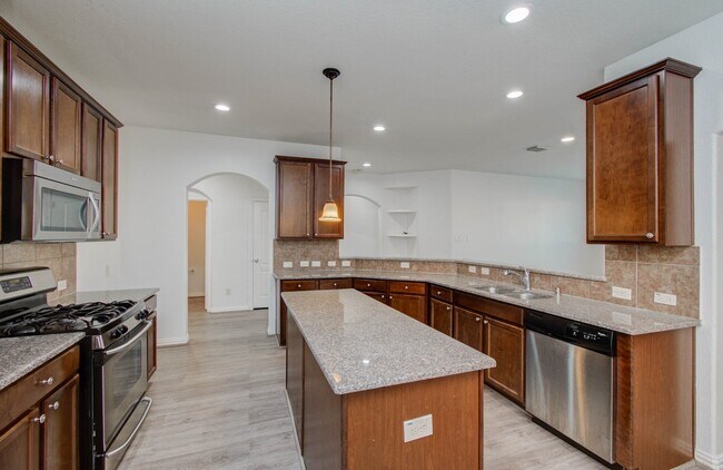 Building Photo - 22314 Mosshall Ct