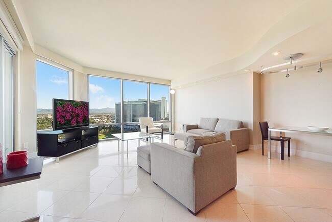 Building Photo - Turnberry Towers~2 bedroom condo with pano...