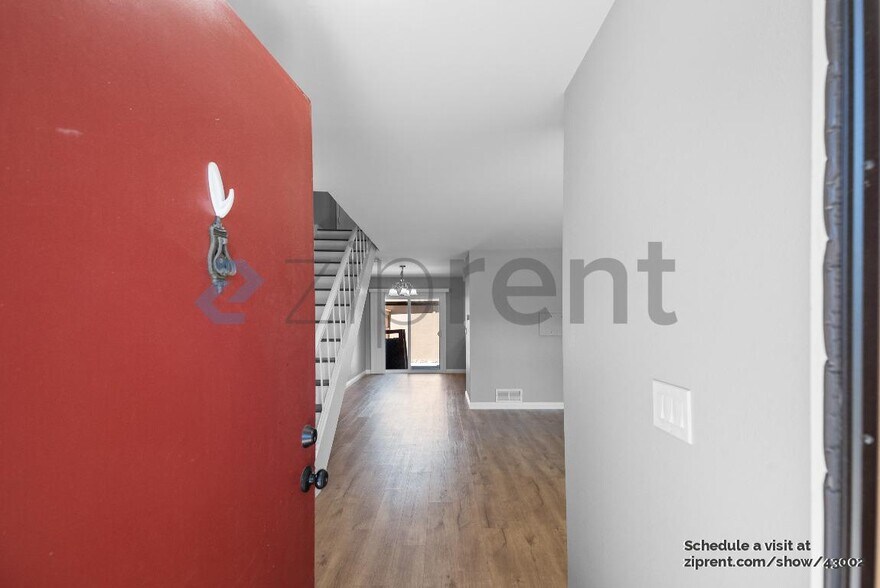 Building Photo - 1879 Pomar Way