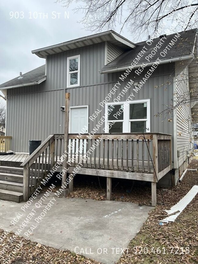 Building Photo - 903 10th St N