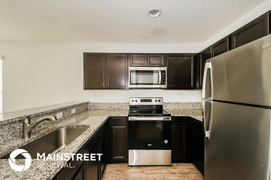 Building Photo - 570 Eiseman Wy