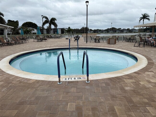 Building Photo - 15126 Ashland St