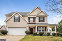 Building Photo - 224 Forrest Ln