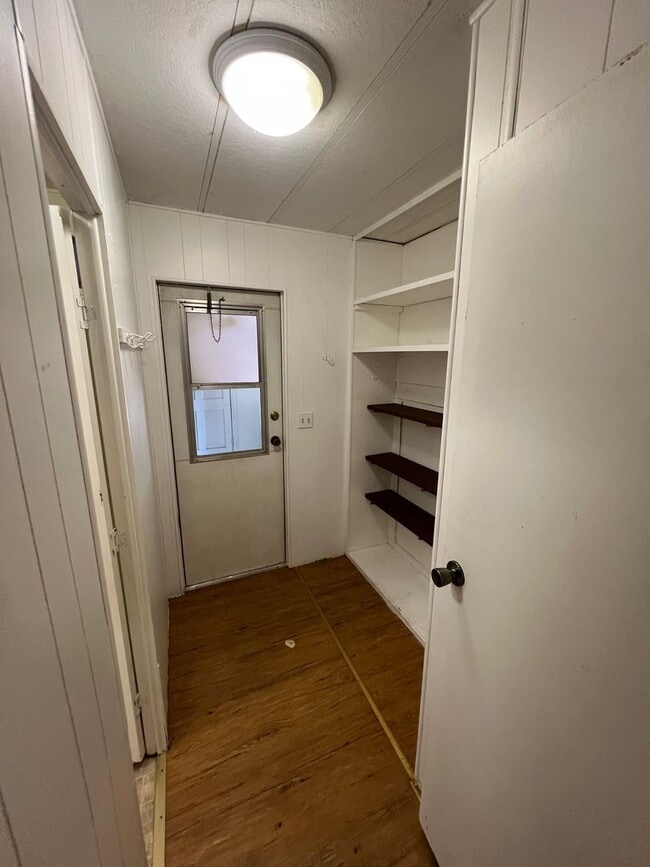 Building Photo - Magalia Home for rent, 1 car garage, 2 bed...