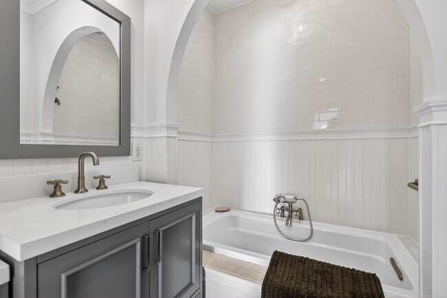 Building Photo - 3069 Mainsail Cir