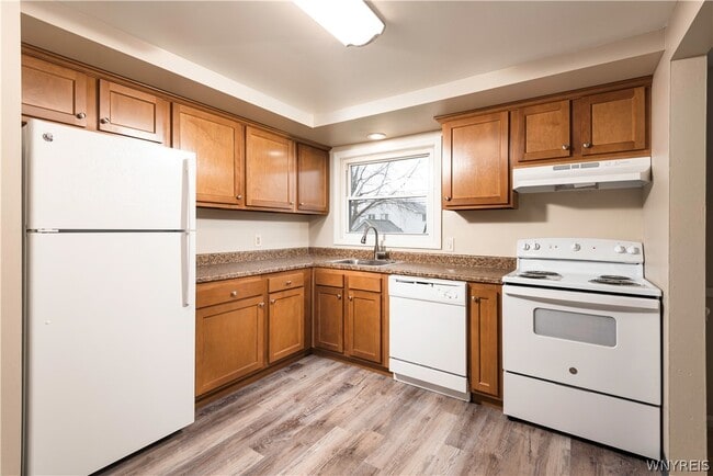 Building Photo - 146 Jeanmoor Rd