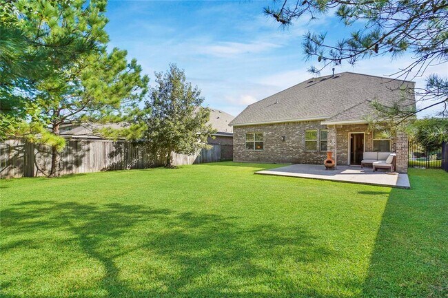 Building Photo - 174 Black Swan Pl