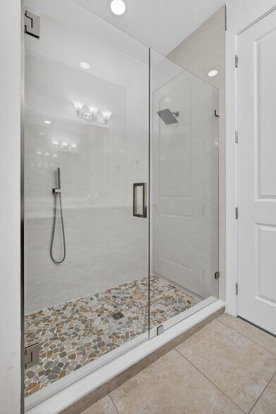 Building Photo - 7089 Edison Pl