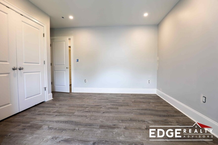 Building Photo - 121 Franklin St