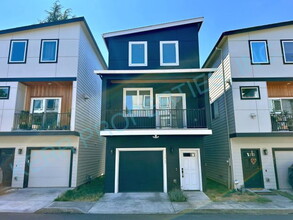 Building Photo - 3867 SE 92nd Ave