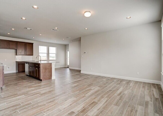 Building Photo - 130 Hidden Branch Cv