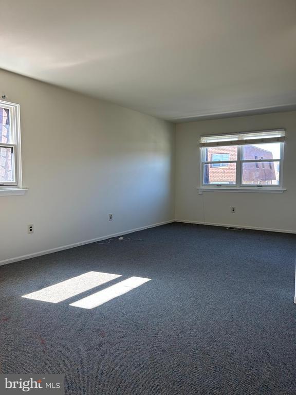 Building Photo - 2410 David Dr