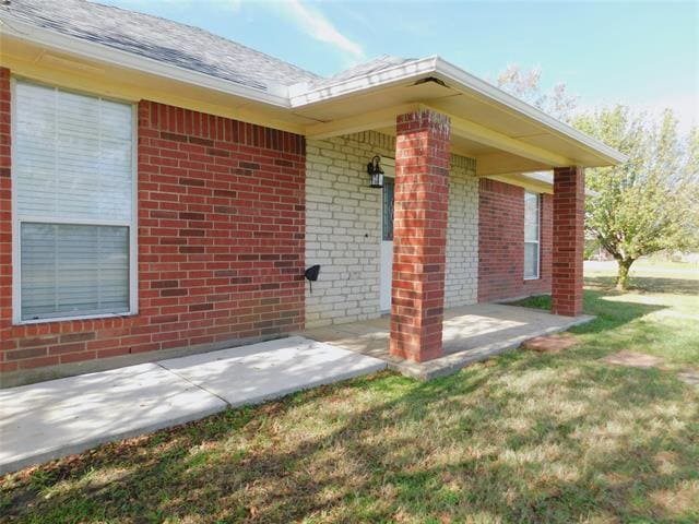 Building Photo - 10971 Lake Crest Dr