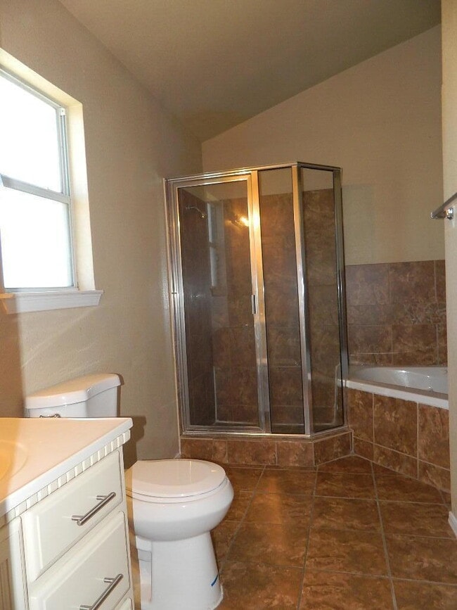 Building Photo - 3268 Tierra Mision Dr