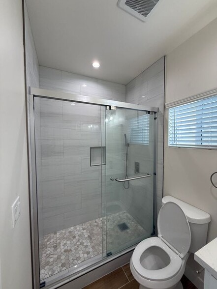 Building Photo - 4524 W 133rd St