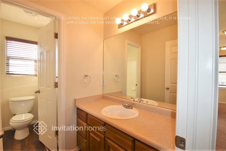 Building Photo - 1165 Lords Hill Dr