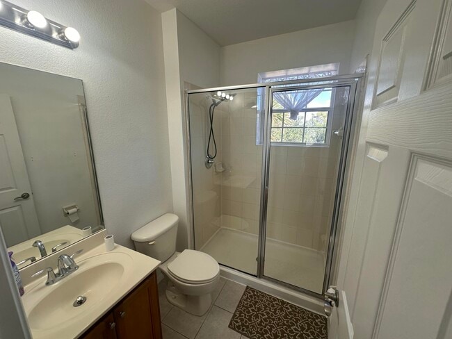 Building Photo - 1452 NW Leonardo Cir