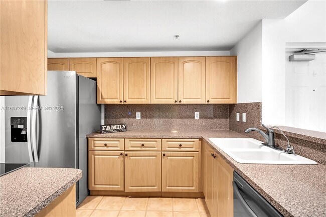 Building Photo - 6700 NW 114th Ave